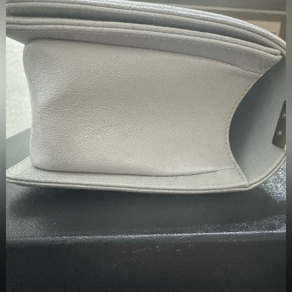 CHANEL New full set Chanel Grey hard to find color medium boy bag